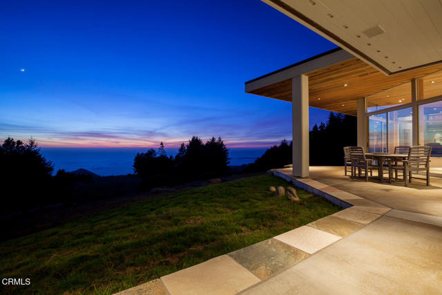 43850 Buckhorn Cove E Road, Little River CA: https://media.crmls.org/mediaz/f03878a5-b3c8-474a-905b-09890a708f4c.jpg