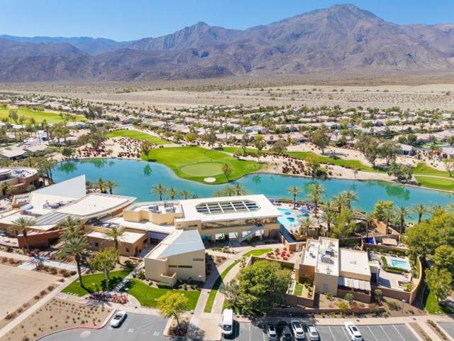 60284 Honeysuckle Street, La Quinta CA: https://media.crmls.org/mediaz/f0389cf8-8cd8-4511-86be-e033aeb2fee1.jpg