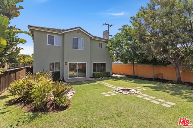 7725 Victoria Avenue, Inglewood CA: https://media.crmls.org/mediaz/f038be21-bbc7-46db-9e7a-ecb665365a34.jpg