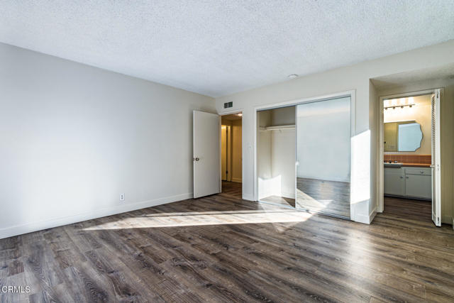 Detail Gallery Image 21 of 28 For 681 S Orange Grove Bld #1,  Pasadena,  CA 91105 - 3 Beds | 2/1 Baths