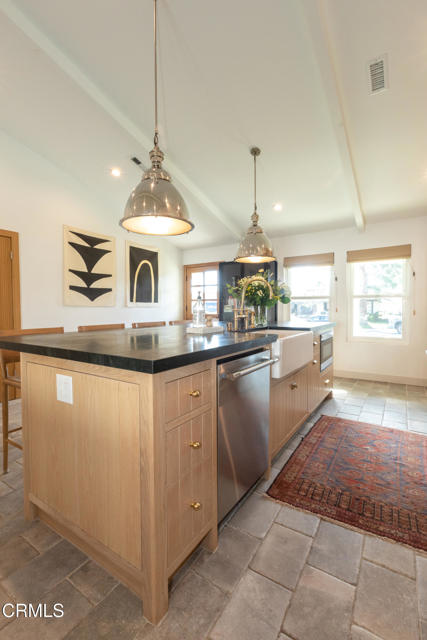 Detail Gallery Image 11 of 44 For 4363 Milpas St, Camarillo,  CA 93012 - 3 Beds | 2 Baths