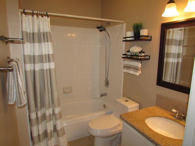 10914 Sabre Hill Dr, San Diego CA: https://media.crmls.org/mediaz/f03a38c5-ad13-45d3-ae16-c4f977759516.jpg