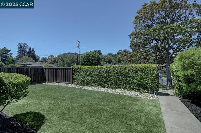 387 ODIN PLACE, Pleasant Hill CA: https://media.crmls.org/mediaz/f03abe9c-720a-4327-8b6c-9a9945bb71d0.jpg