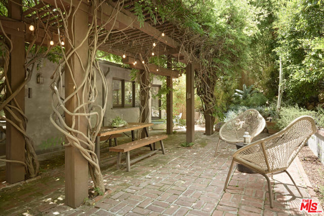 1959 Whitley Avenue, Los Angeles CA: https://media.crmls.org/mediaz/f03bbed0-5965-47f8-9ea1-cc044f3673b2.jpg