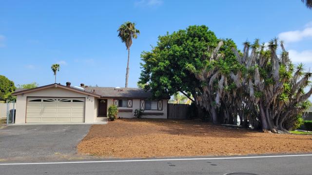 965 Highland Drive, Vista CA: https://media.crmls.org/mediaz/f03d2857-5aec-4e57-9241-60adc17e5605.jpg