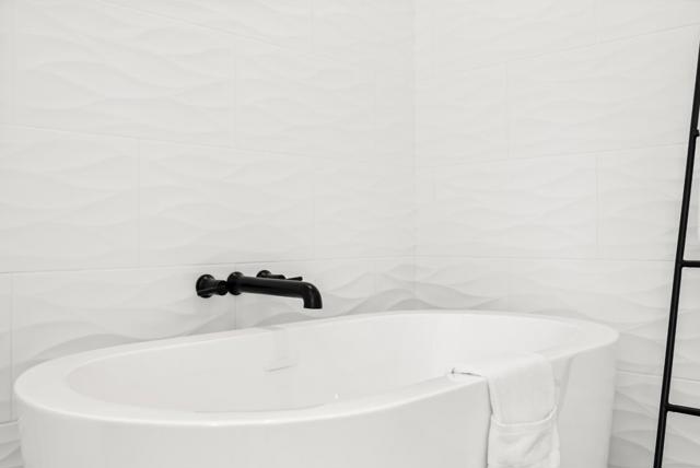 508 N Tremont Street, Oceanside CA: https://media.crmls.org/mediaz/f03d5b6e-9453-4615-ad92-ce9f2c9924cc.jpg