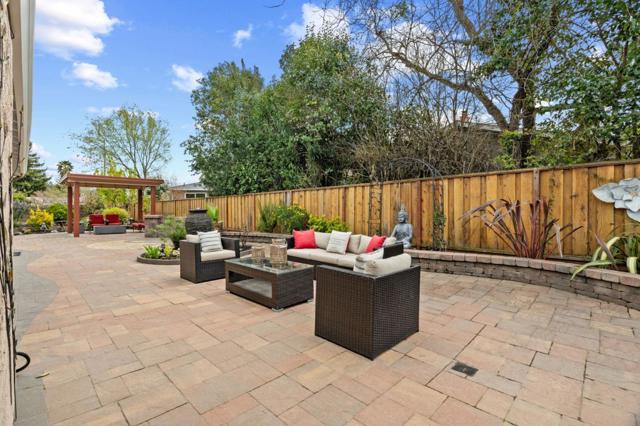 51 Saint Ramon Court, Danville CA: https://media.crmls.org/mediaz/f03d9523-c53e-4578-addd-e654a38245e9.jpg