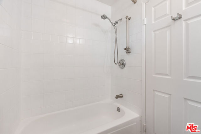 483 Sturtevant Drive, Sierra Madre CA: https://media.crmls.org/mediaz/f03daae4-07c9-44b3-bb03-eb2fe95ac6c0.jpg