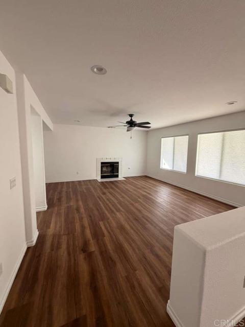 Detail Gallery Image 4 of 33 For 25043 Babbling Brook Cir, Menifee,  CA 92584 - 4 Beds | 3 Baths