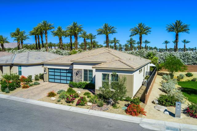 82460 W Mccarroll Drive, Indio CA: https://media.crmls.org/mediaz/f03ec575-635f-459a-83ad-86fd0ce7840b.jpg