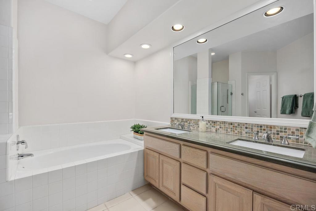 4976 Lamia Way - photo 18