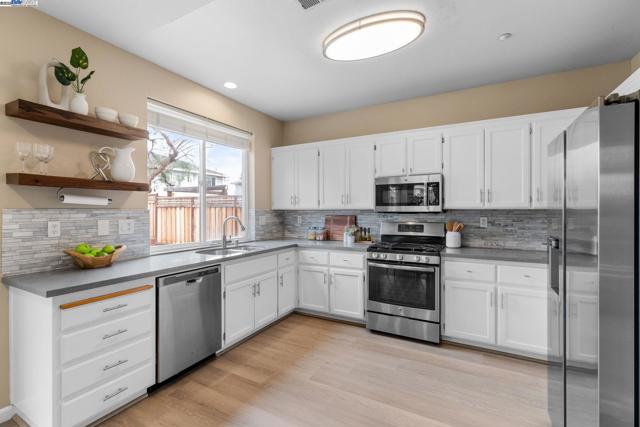 Image 23 of 60 For 6953 Bear Creek Dr