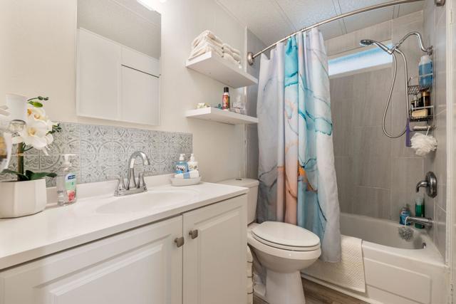 246 Laredo Drive, Palm Springs CA: https://media.crmls.org/mediaz/f03fae49-af19-4c43-b420-e0485f8665c2.jpg