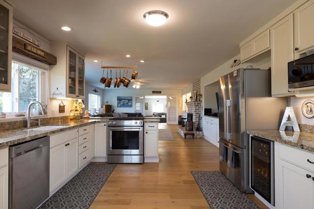 27302 Highway 1, Carmel CA: https://media.crmls.org/mediaz/f040435e-797f-4353-9040-c15cddc47f1e.jpg