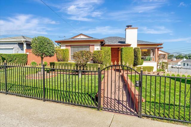 704 87th Street, Daly City CA: https://media.crmls.org/mediaz/f0408793-f466-4e2a-8070-3baaaeef57d6.jpg