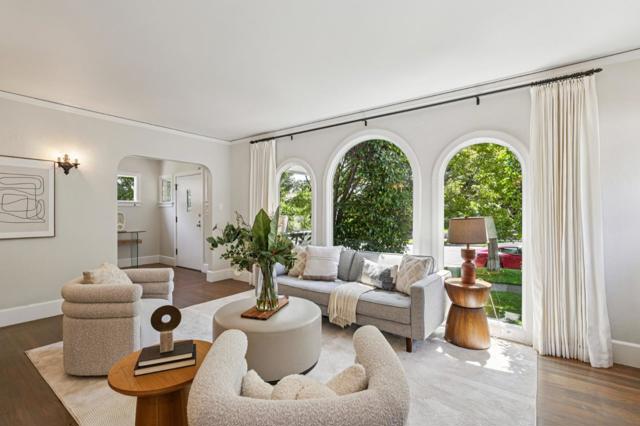 2404 Hillside Drive, Burlingame CA: https://media.crmls.org/mediaz/f041145f-0e10-4c0a-a70f-c0e4954627dd.jpg