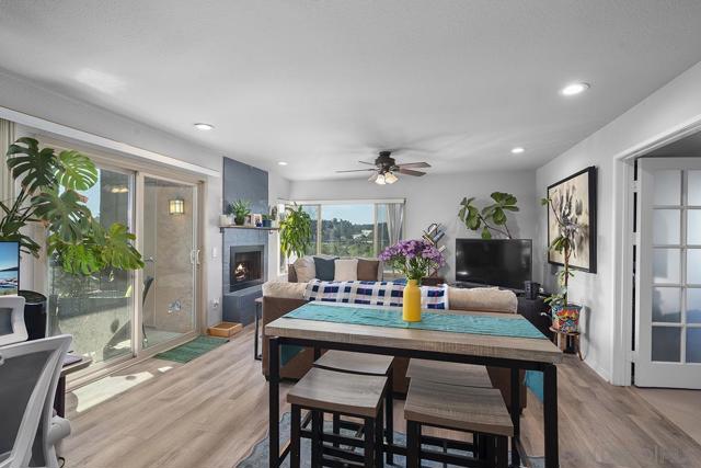 10400 caminito Cuervo, San Diego CA: https://media.crmls.org/mediaz/f0414c4c-11db-4f60-9259-120f262c2fa5.jpg