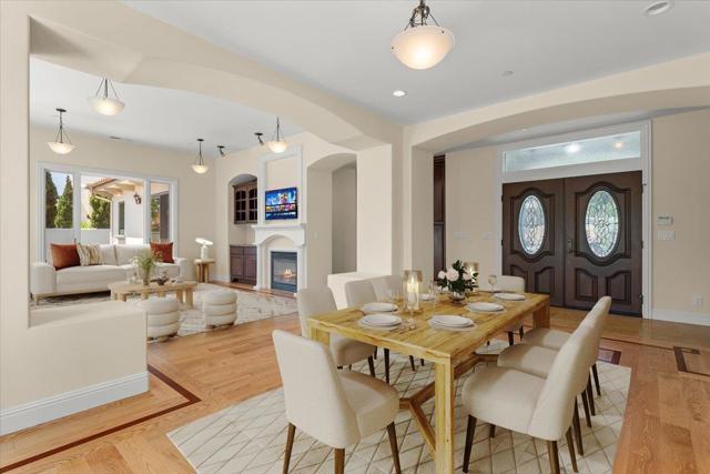 2100 Stone Ridge Drive, Royal Oaks CA: https://media.crmls.org/mediaz/f04169ef-1900-4b31-89a4-924904cfd751.jpg