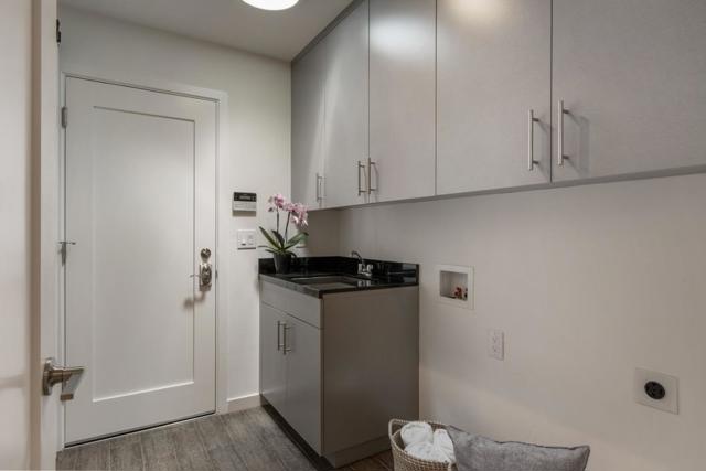 34 Carriage Court, Los Altos CA: https://media.crmls.org/mediaz/f0417859-6320-4e61-8155-8efd0faf6dc3.jpg