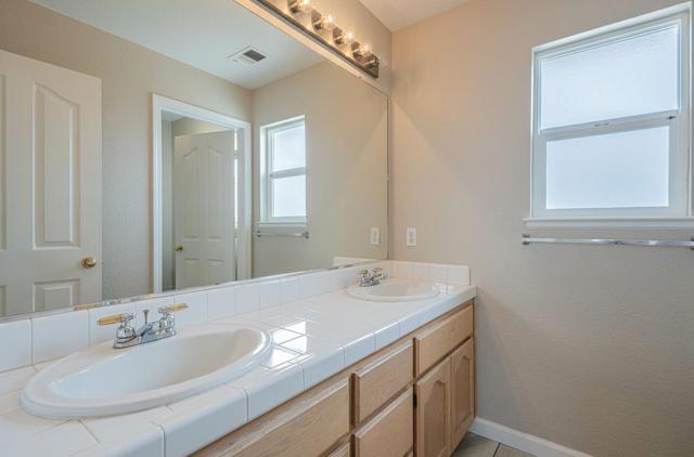 1016 Newington Street, Salinas CA: https://media.crmls.org/mediaz/f041e25a-713f-4c5b-8b09-fbc989a59fed.jpg