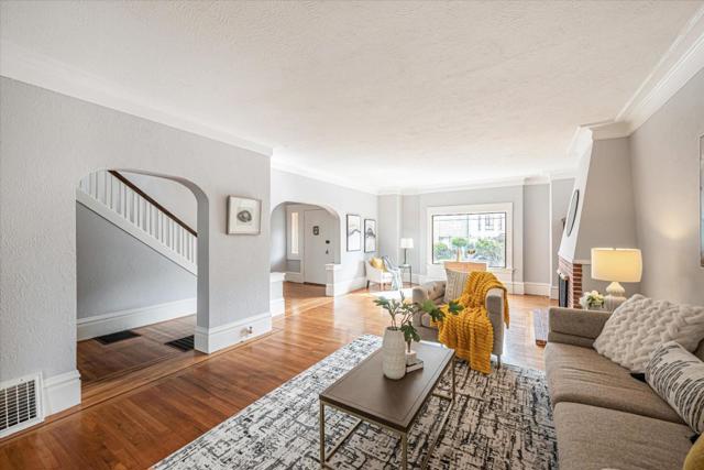 Image 6 of 43 For 371 16th Avenue