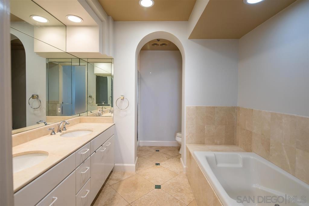 MLS #250037576SD image #10