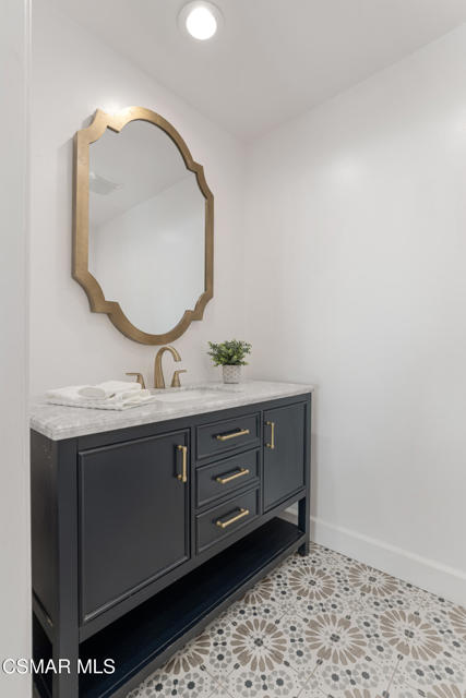 568 Bristol Avenue, Simi Valley CA: https://media.crmls.org/mediaz/f044a929-5290-4397-9011-a89629e54fb4.jpg
