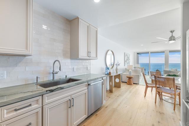 Detail Gallery Image 14 of 52 For 707 S Sierra Ave #5,  Solana Beach,  CA 92075 - 3 Beds | 2 Baths