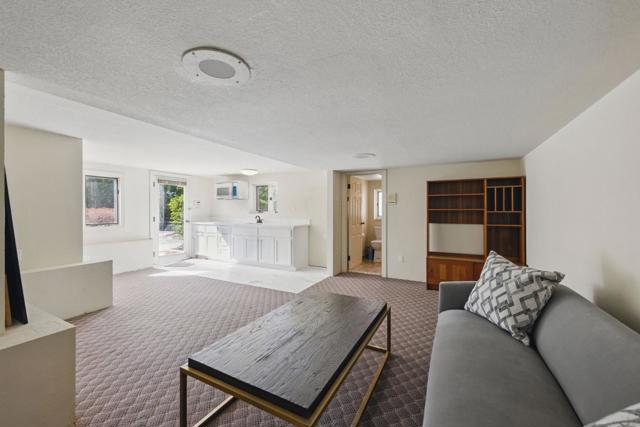 1035 Macadamia Drive, Hillsborough CA: https://media.crmls.org/mediaz/f0452e60-f26d-4167-af3b-0f8ea779f78a.jpg
