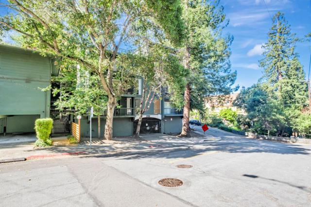 2700 Le Conte Avenue, Berkeley CA: https://media.crmls.org/mediaz/f045965f-da31-45cd-873d-1e79a8c5066e.jpg