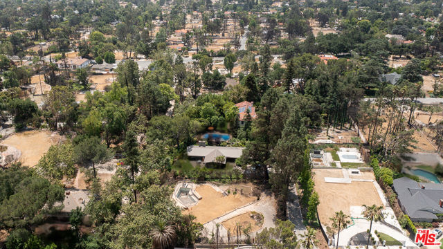 1414 E Palm Street, Altadena CA: https://media.crmls.org/mediaz/f045ad90-cd80-4772-8943-41754d0f60f2.jpg