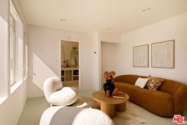 7401 Studio Road, Canoga Park CA: https://media.crmls.org/mediaz/f046e551-3b27-4316-848e-1b6ea4ca5638.jpg