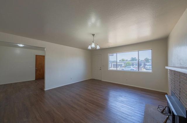3114 Flower Circle, Marina CA: https://media.crmls.org/mediaz/f0471e95-37a7-45f7-9d47-7c39ffbd4897.jpg