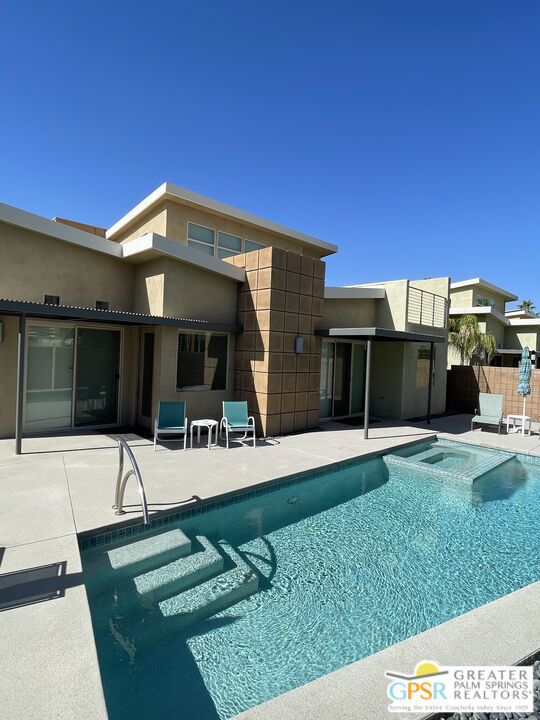 941 Oceo Circle, Palm Springs CA: https://media.crmls.org/mediaz/f0472e8f-657d-42cb-9c8e-ac84fb1ab7c1.jpg