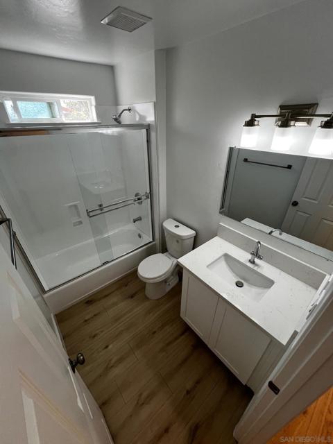 1927 Diamond St, San Diego CA: https://media.crmls.org/mediaz/f0472f03-b00f-4772-8cbf-bd5d7cc960c8.jpg