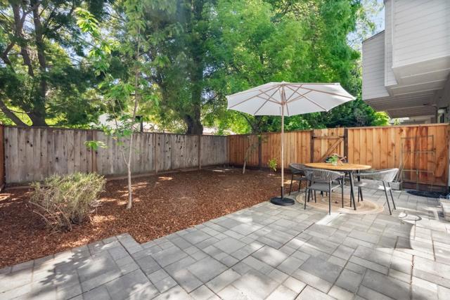 366 Sierra Vista Avenue, Mountain View CA: https://media.crmls.org/mediaz/f0474bd8-1f3f-4804-9e25-92cafd0d78f5.jpg