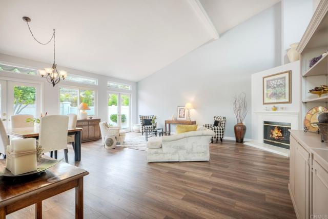 Detail Gallery Image 4 of 32 For 3376 Corsica Way, Oceanside,  CA 92056 - 2 Beds | 2 Baths