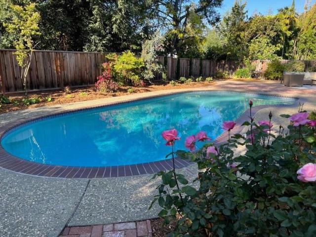 374 W Edith Avenue, Los Altos CA: https://media.crmls.org/mediaz/f047f50f-dbef-4c9e-b79b-24a91aa58895.jpg