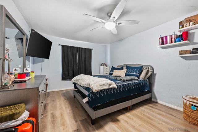 124 E View St, Fallbrook CA: https://media.crmls.org/mediaz/f04a56da-2782-4175-bc3f-29ae1366b6af.jpg