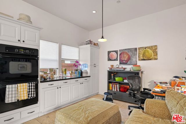 4224 Madison Avenue, Culver City CA: https://media.crmls.org/mediaz/f04b2c24-a42c-4be2-ba82-cb12ffebaa19.jpg