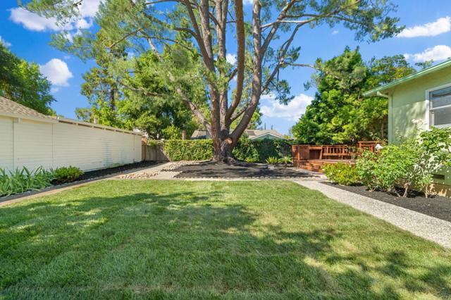 47 Fillmer Avenue, Los Gatos CA: https://media.crmls.org/mediaz/f04b383d-1b4f-4b81-9b08-76308a6da83f.jpg
