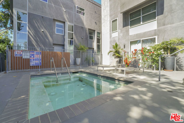 1220 N Orange Grove Avenue, West Hollywood CA: https://media.crmls.org/mediaz/f04bc1d9-3107-4ec1-a53c-9b4553f9a015.jpg