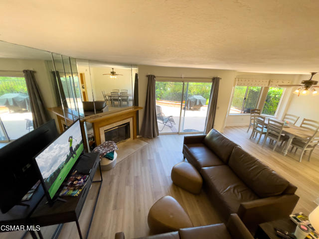 5964 Ruthwood Drive, Calabasas CA: https://media.crmls.org/mediaz/f04c330c-def0-410d-a257-ee593554d882.jpg