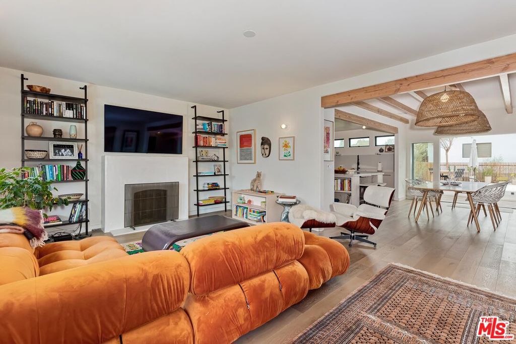 1388 Lucile Avenue, Los Angeles, CA 90026