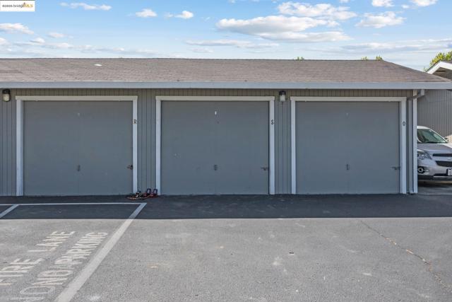 21564 Meekland ave, Hayward CA: https://media.crmls.org/mediaz/f04c9909-943c-4f4f-bc1c-6c853277fcc8.jpg