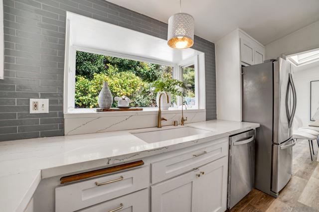 624 8th St, Del Mar, California 92014, 3 Bedrooms Bedrooms, ,2 BathroomsBathrooms,Single Family Residence,For Sale,8th St,250020138SD