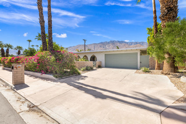 1423 N Avenida Caballeros, Palm Springs, CA 92262