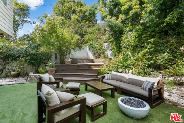 1110 N Beverly Glen Boulevard, Los Angeles CA: https://media.crmls.org/mediaz/f04d3bb3-a9e2-4681-934a-6631011b3c88.jpg