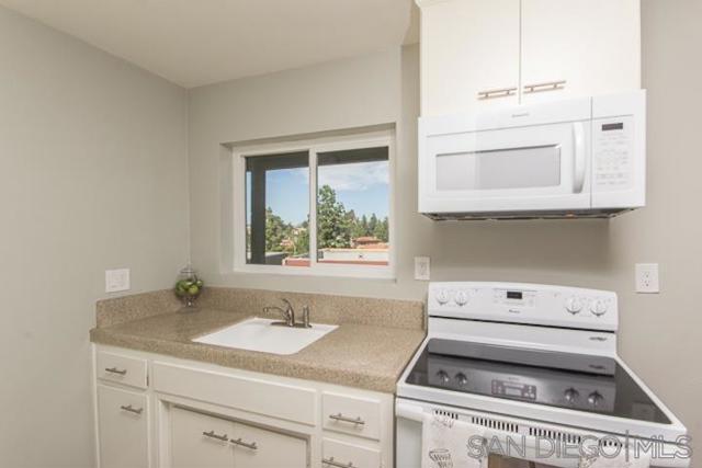 8060 Lemon Ave, La Mesa CA: https://media.crmls.org/mediaz/f04dcedd-a2c3-4c2d-849c-5d4cfb7b3527.jpg