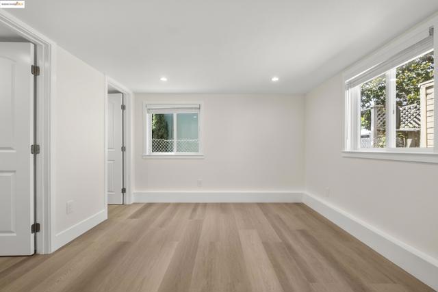1437 Portland Ave, Albany CA: https://media.crmls.org/mediaz/f04e8abb-50b9-4ce3-8209-54a203b1ab24.jpg